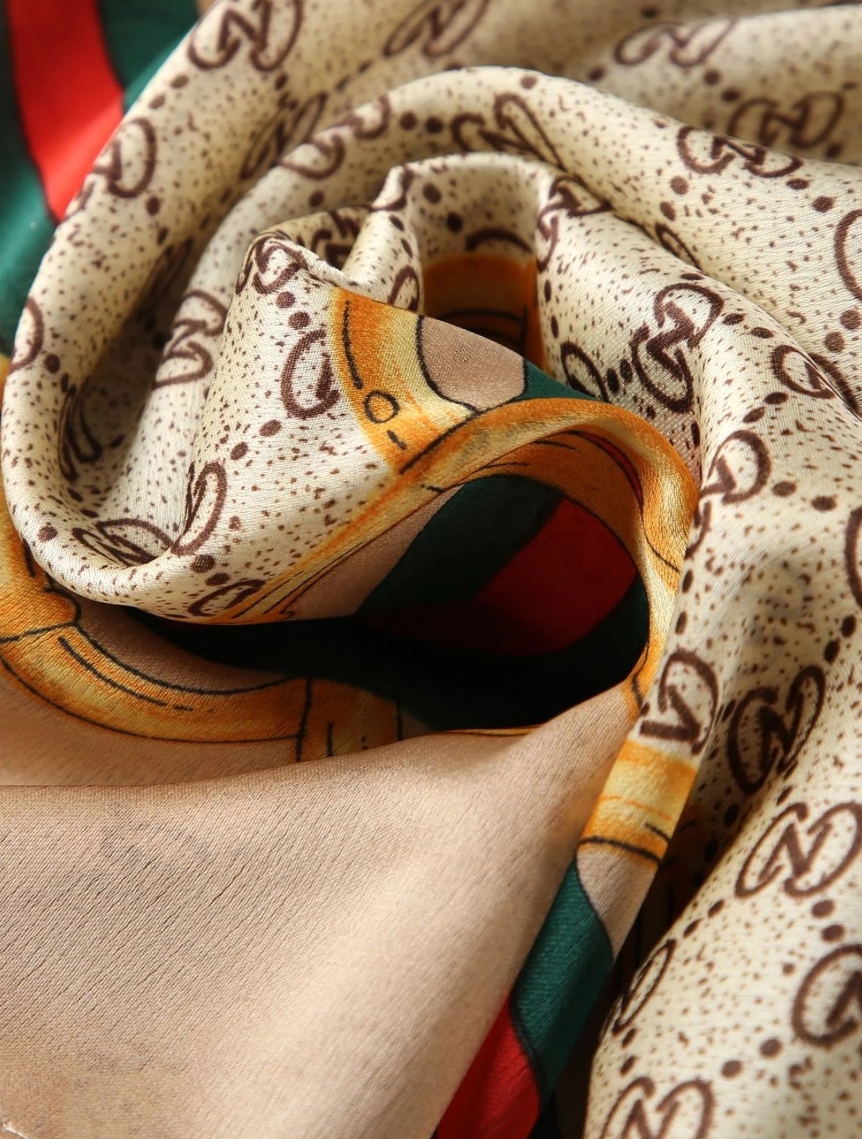 Scattered Bee Print With Chain Border Silk Scarf